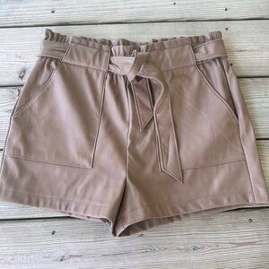 CI SONO women's faux leather cappuccino shorts size L